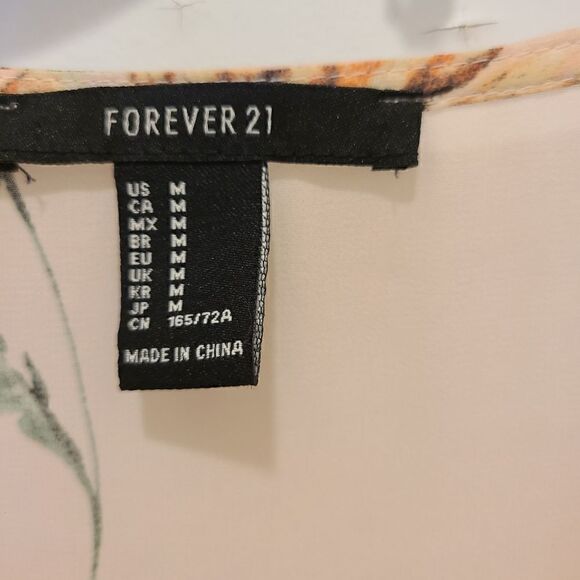Forever 21 floral romper size medium - Picture 11 of 11